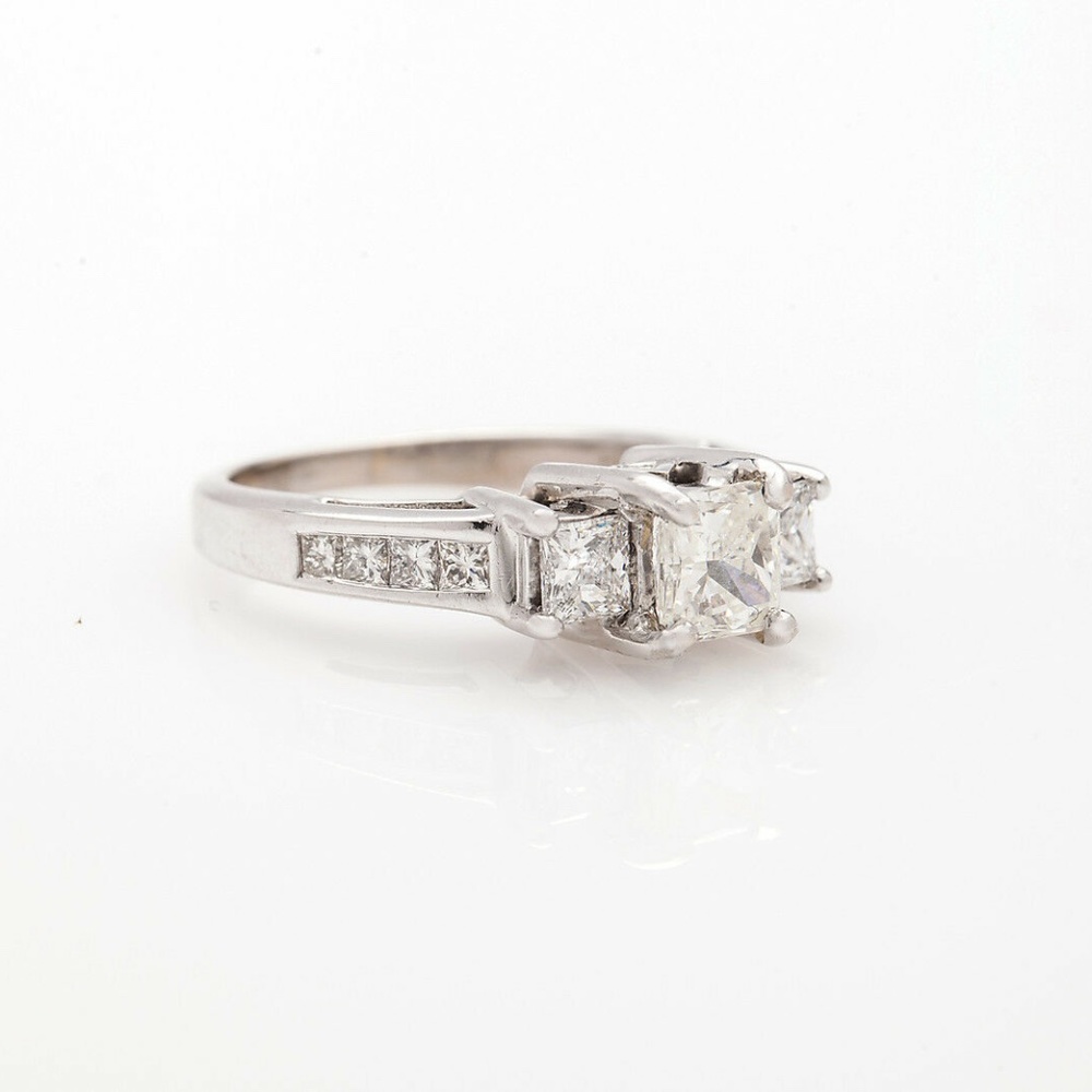 14K WHITE GOLD PRINCESS CUT DIAMOND WEDDING RING